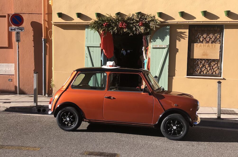 Riviera Vintage Chic